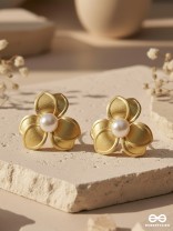 Floral Majesty - Golden Pearl Stud Earrings