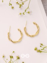 Tangled Treasures - Golden Earrings