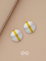 Subtle Streak - Silver Stud Earrings