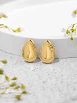 Medusa's Tears - Golden Ear Studs