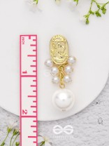 Victorian Pearls - Golden Elegant Earrings