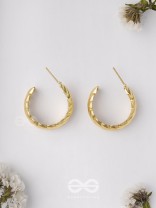 Jubilee Luster - Golden Earrings