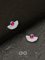 The Rouge Beauty - Textured Silver Stud Earrings