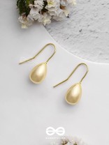 Droopy Danglers - Golden Earrings