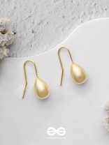 Droopy Danglers - Golden Earrings