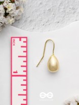 Droopy Danglers - Golden Earrings