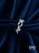 The Snowy Leaves - Embellished Silver Ring (Adjustable)