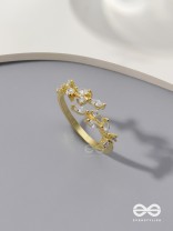 The Snowy Leaves - Cubic Zirconia Golden Ring (Adjustable)