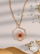 The Shy Daisy - Pressed Flower Resin Pendant With Ant-Tarnish Coating