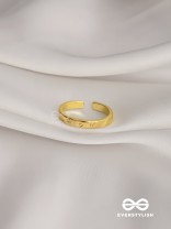 The Engraved Stars - Golden Ring (Adjustable)