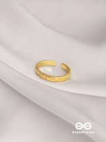 The Engraved Stars - Golden Ring (Adjustable)