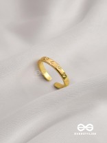 The Engraved Stars - Golden Ring (Adjustable)