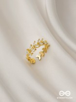 The Angel's Tiara - Golden Cubic Zirconia Ring (Adjustable)