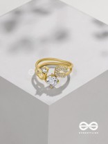 The Dreamy Dazzle - Golden Embellished Ring (Adjustable)