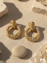 TWISTED GLOW- 18K GOLD PLATED ANTI-TARNISH GOLDEN TEXTURED LUXURY EARRINGS INLAID WITH CUBIC ZICRONIA STONES