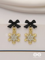 Nocturnal snowcharms- Dangling earrings with black velvety bows and golden stars 