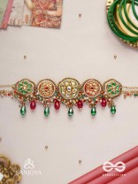 KUSUMAVALI - ROW OF FLOWERS - NECKLACE WITH CIRCULAR MOTIFS WITH GREEN, RED AND GOLDEN ELEMENTS