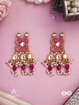 GULABI DHARA – SUHANA KHAN INSPIRED EARRINGS FEATURING KUNDAN, RED GEMSTONES AND PEARLS
