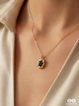 MIDNIGHT AURA - STAINLESS STEEL ANTI-TARNISH OVAL STONE PENDANT NECKLACE