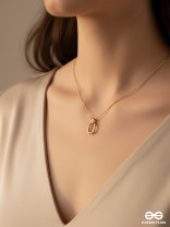 DAINTY DARLING - STAINLESS STEEL ANTI-TARNISH RECTANGLE PENDANT NECKLACE