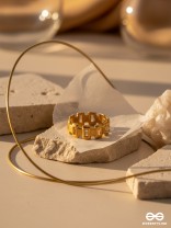 MATRIX CHARM - BOLD SQUARE STAINLESS STEEL ANTI-TARNISH BAND RING