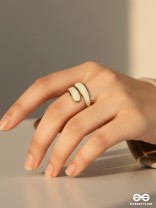POISED EMBRACE - STAINLESS STEEL ANTI-TARNISH ENAMELLED RING