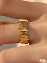 SHINY TERRAIN - STAINLESS STEEL SCULPTED ANTI-TARNISH GOLDEN RING