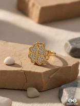 LUCKY FOUR LEAFED CLOVER -   ANXIETY SPINNING RING INLAID WITH CUBIC ZICRONIA STONES