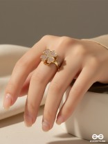 LUCKY FOUR LEAFED CLOVER -   ANXIETY SPINNING RING INLAID WITH CUBIC ZICRONIA STONES