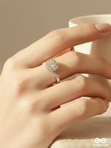 ETERNAL SPARK- SILVER-PLATED ANTI-TARNISH ANXIETY SPINNING RING INLAID WITH CUBIC ZICRONIA STONES