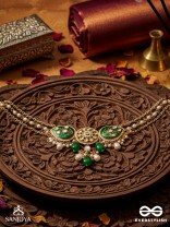 TARALIKA- STAR-LIKE- SPARKLING ENAMELLED KUNDAN NECKLACE WITH PEARLS AND BEADS 