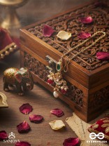 ANUPRITA - DIVINELY ADORNED - TRADITIONAL KUNDAN MAANGTIKA WITH PEARL AND BEADS