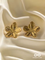 GOLDEN PETAL-  ELEGANT GOLD FLOWER STUDS