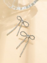 TWINKLE TIE- DAINTY AND FEMININE SPARKLE EARRINGS
