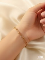 GOLDEN WHISPERS- MINIMALIST MULTI-LAYER GOLD CHAIN BRACELET