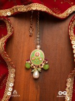 KARUNYA - GRACEFUL AURA- INTRICATE KUNDAN MAANGTIKA WITH PEARLS, BEADS AND GEMSTONES