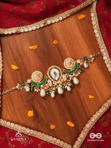 SOMALEKHA - MOON’S TRACE- MODERN YET TRADITIONAL KUNDAN NECKPIECE WITH LUSTROUS PEARLS AND BEADS