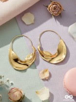 SUNLIT CURVE- ABSTRACT GOLD EARRINGS