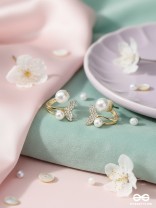 PEARL TENDRIL – DELICATE LEAFY PEARL STUDS WITH GOLDEN DETAILS