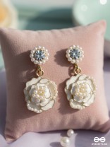 SNOW BLOSSOM – TEXTURED FLORAL DROPS WITH DAZZLING STUDS
