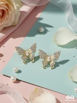 STARDUST WINGS – CRYSTAL BUTTERFLY STUD WITH A LUXE TOUCH