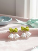 MINT BELLS – FROSTED WHITE FLORALS WITH GREEN BOW