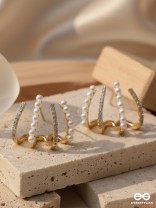 PEARL MATRIX – GEOMETRIC MULTI-ROW EAR CUFF