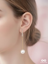 PEARL WAND – PEARL DROP EARRINGS