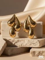 MOLTEN DROP TRIO – SCULPTED GOLD STUD EARRINGS