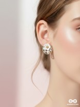 FLORA AURIC DISC – SOFT BLOOM ROUND STUDS