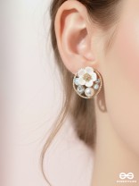 FLORA AURIC DISC – SOFT BLOOM ROUND STUDS