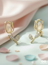 ROSE TWIG – MINIMAL GOLD ROSE STEM DESIGN