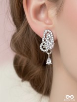 SILVER VEIL – DELICATE MESH LOOP DROP EARRINGS