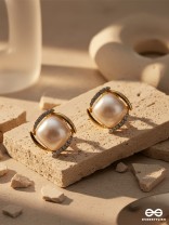 PEARL HALO FRAME – CHIC SQUARE PEARL STUD EARRINGS